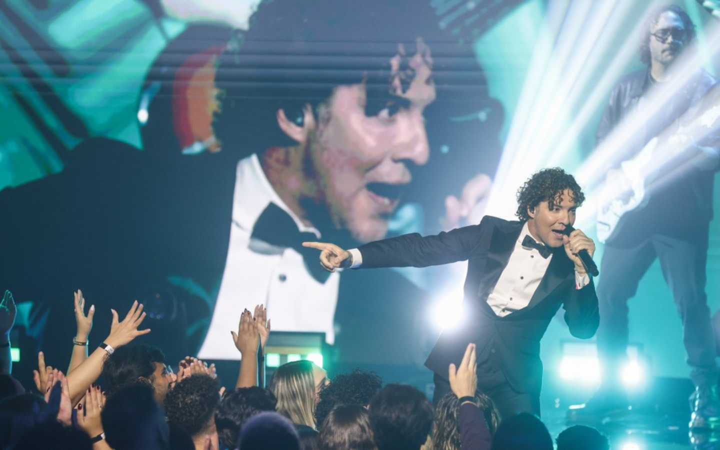 David Bisbal Billboard Mujeres Latinas en la Música 2026: su actuación histórica y homenaje al talento femenino