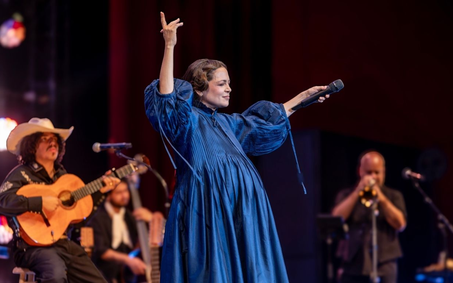 Natalia Lafourcade Cancionera Tour 2026 inicia con sold out en Bogotá y prepara su llegada a El Salvador
